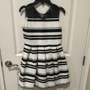 Pippa Julie Little Girls Black & White Dress Size 12